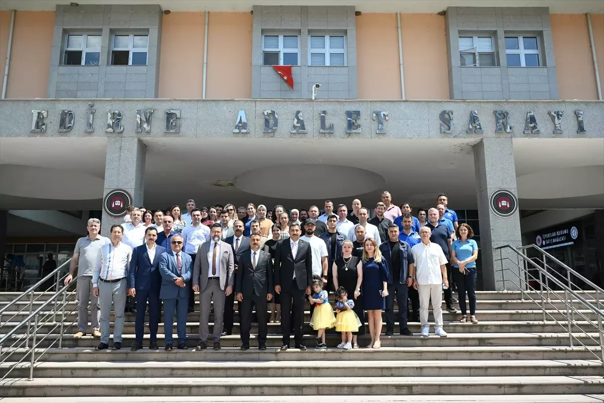 Edirne Cumhuriyet Başsavcısı Mustafa Çakmak, Duygusal Bir Veda Töreniyle Görevinden Ayrıldı