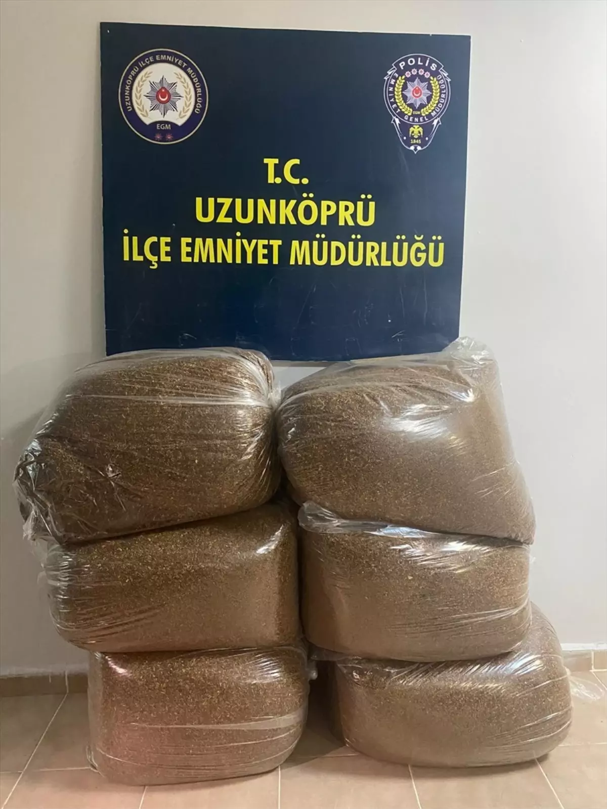 Edirne'de 120 Kilogram Kaçak Tütün Ele Geçirildi