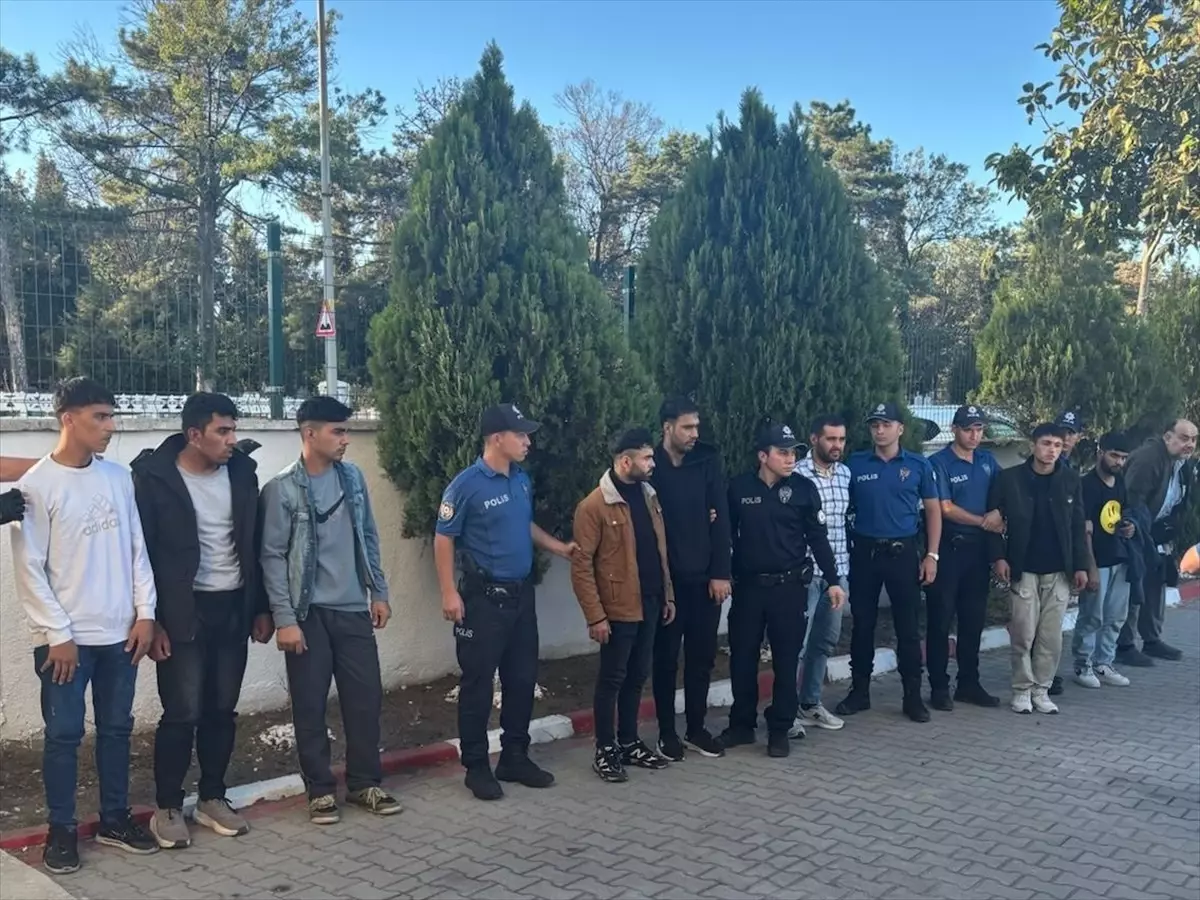 Edirne'de 15 Düzensiz Göçmen Yakalandı