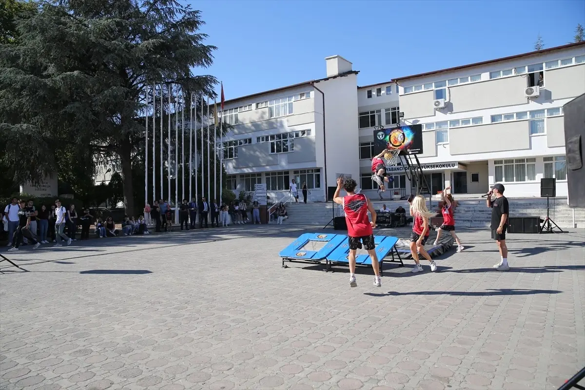 Trakya Üniversitesi'nde Akrobatik Basketbol Şov