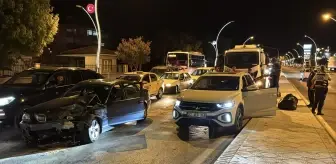 Edirne'de Zincirleme Trafik Kazasında 1 Yaralı