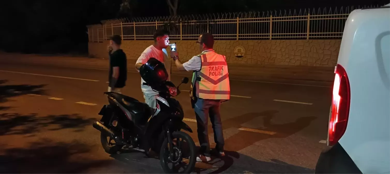 Edirne'de Asayiş ve Trafik Denetimi: Aranan Afgan Gözaltına Alındı