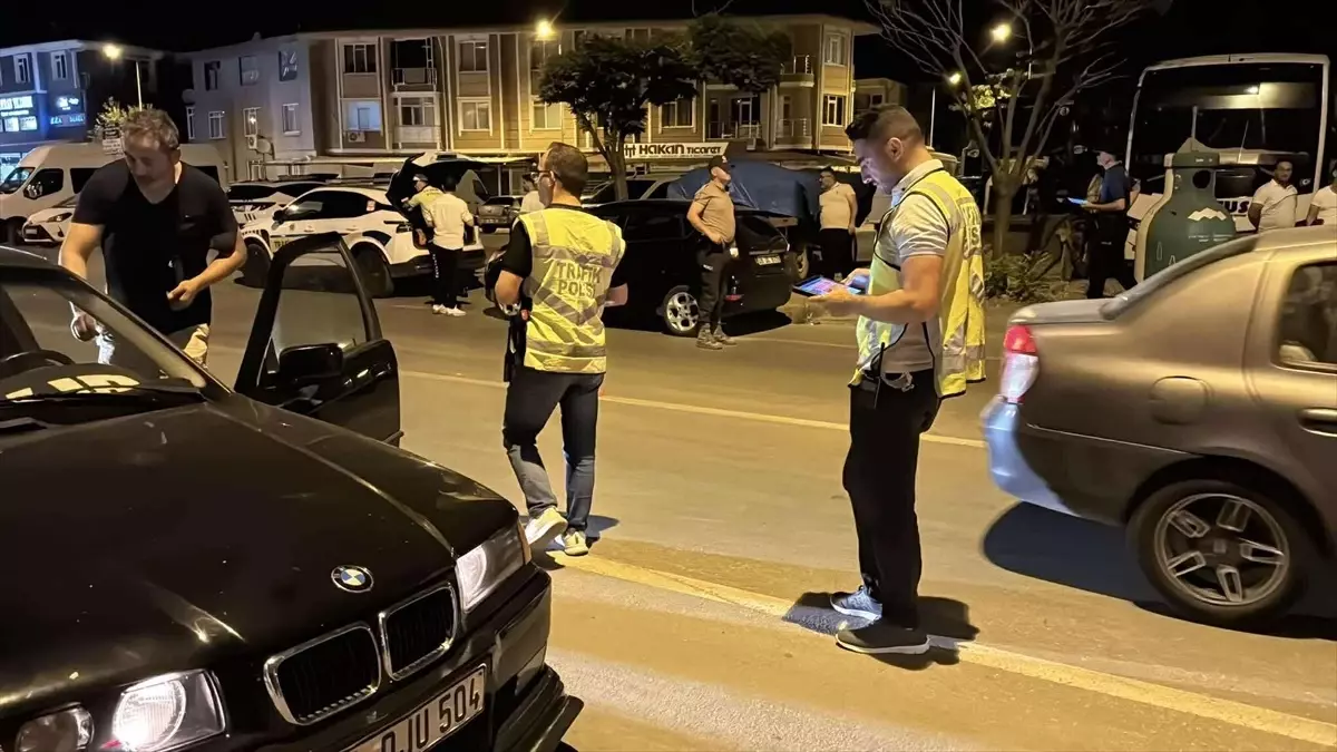 Edirne'de Asayiş ve Trafik Denetimi Yapıldı