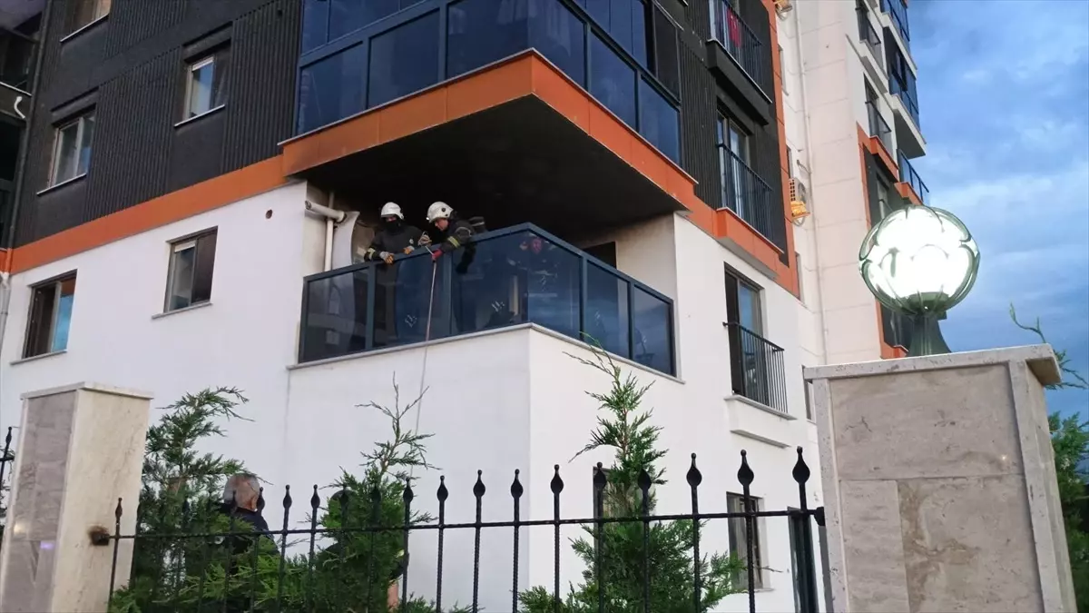 Edirne'de Balkonda Yangın Çıktı