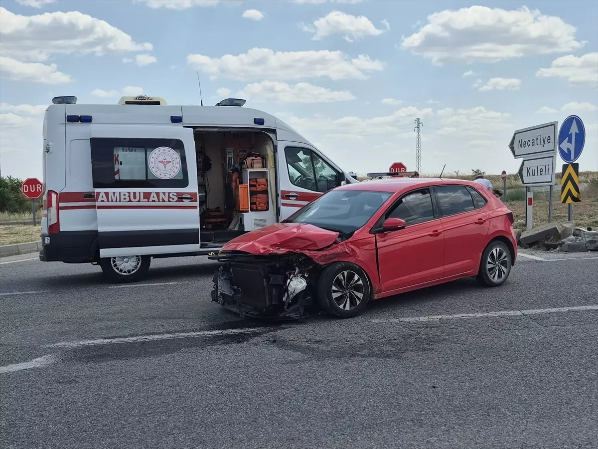 Edirne'de Trafik Kazası: 3 Yaralı