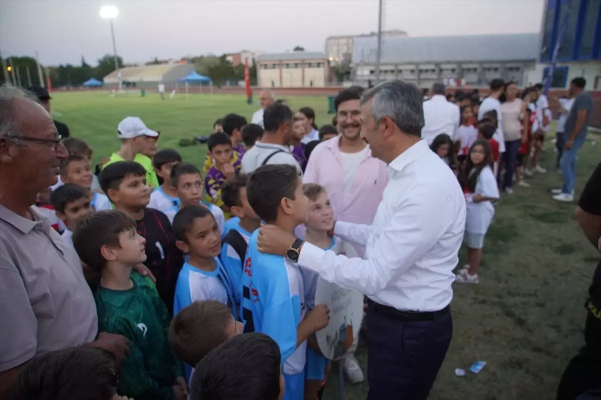 Edirne'de Yaz Mahalle Ligi Başladı
