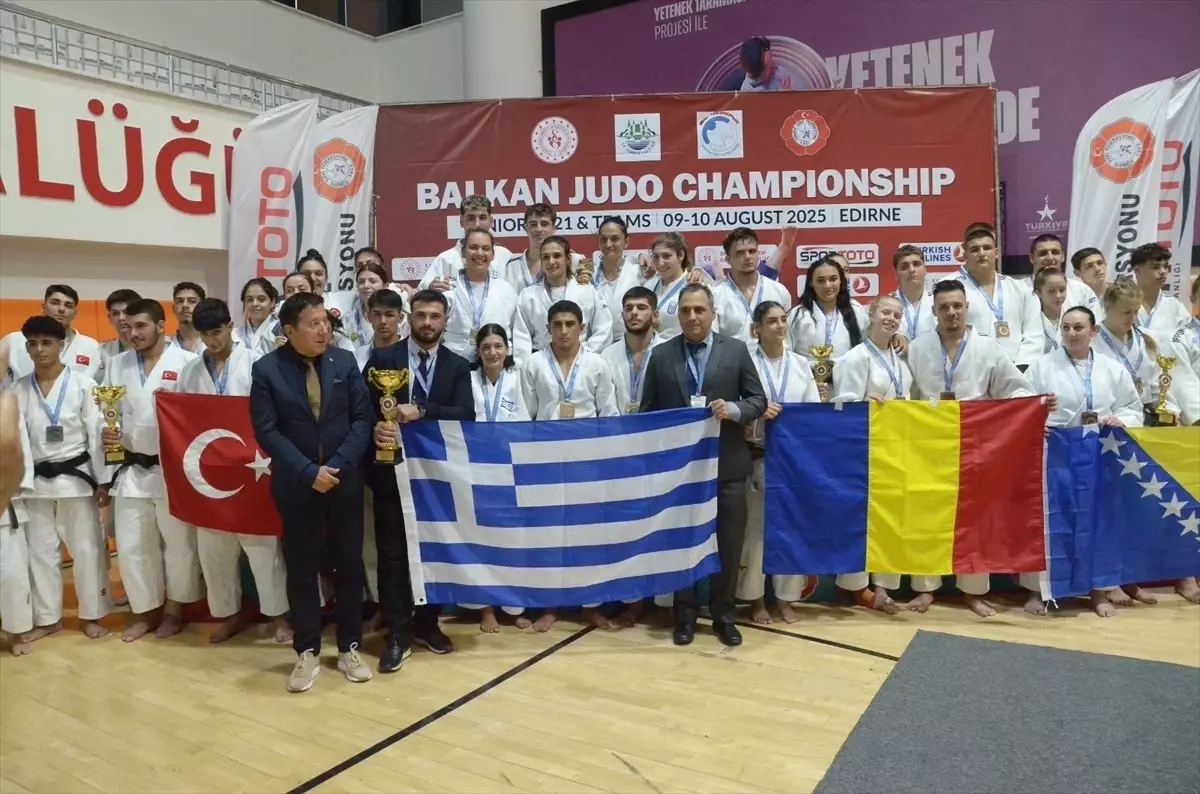 Edirne'de 21 Yaş Altı Balkan Judo Şampiyonası Tamamlandı