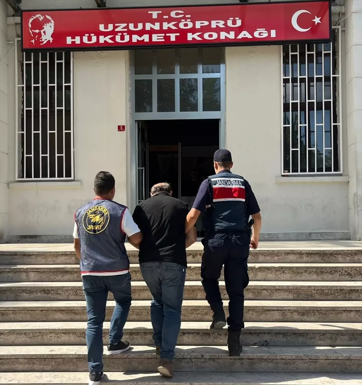 Edirne'de Firari Hükümlüler Yakalandı