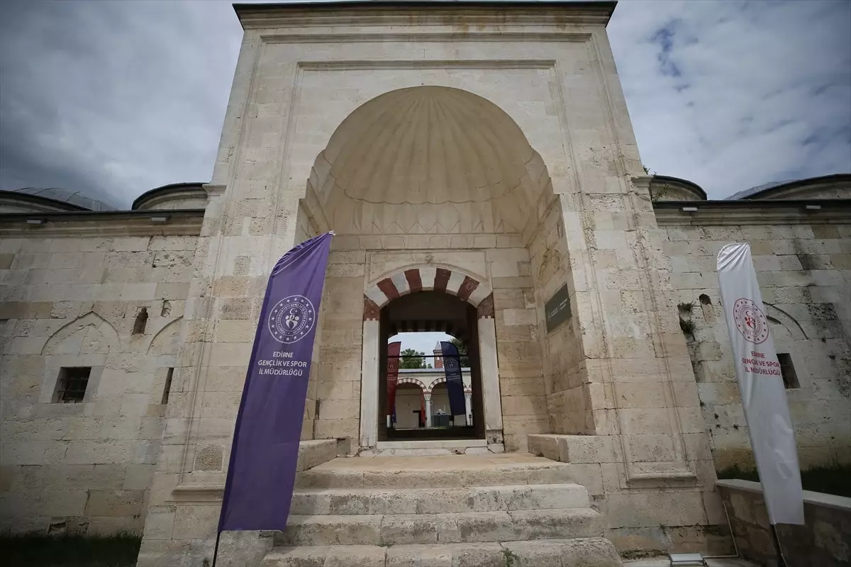Edirne'de Peykler Medresesi Gençlerin Eğitimine Açıldı