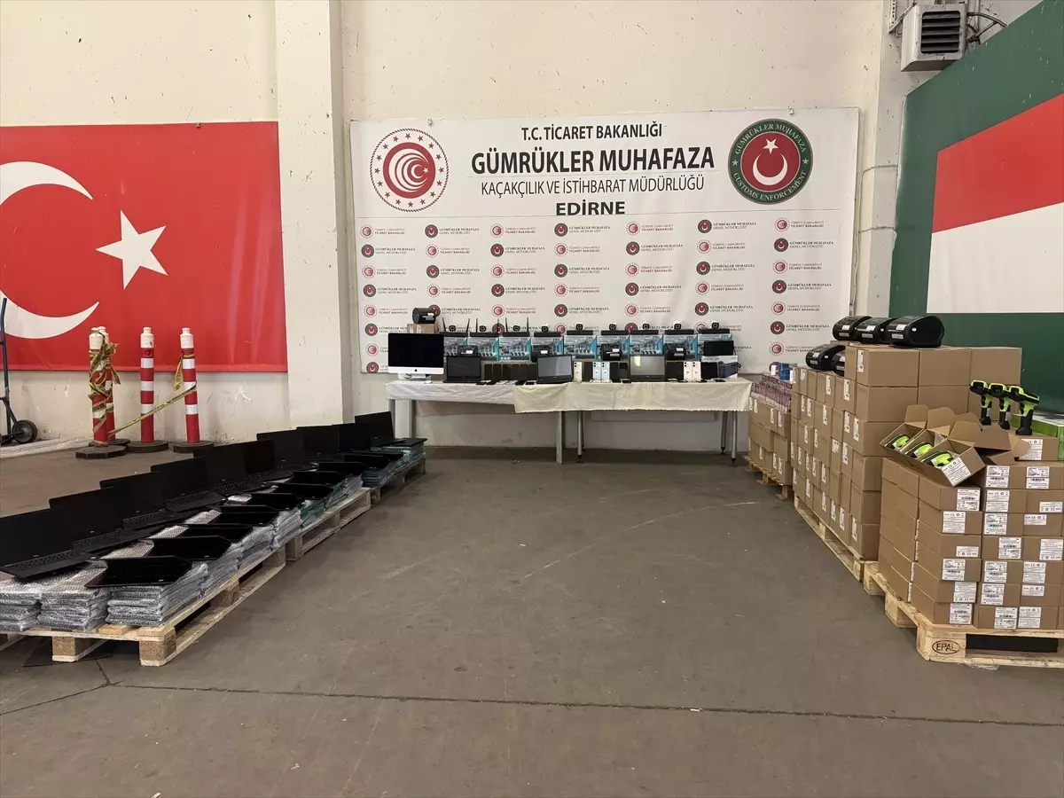 Edirne'de Kaçakçılıkla Mücadele: Çok Sayıda Elektronik Cihaz Ele Geçirildi