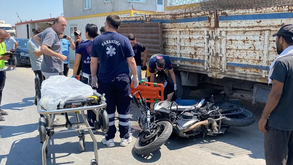 Edirne'de Motosiklet Çarpışması: 1 Yaralı