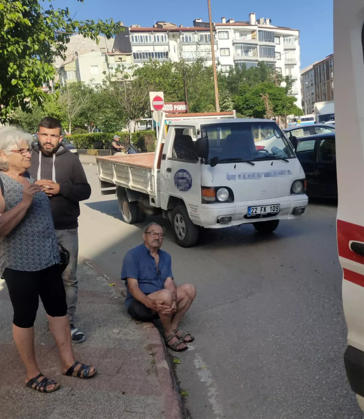Edirne'de Kamyonet Çarpan Fransız Vatandaşı Yaralandı