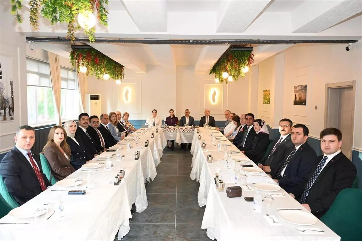 Edirne'de Görev Süreleri Dolu Kaymakamlar İçin Veda Programı Düzenlendi