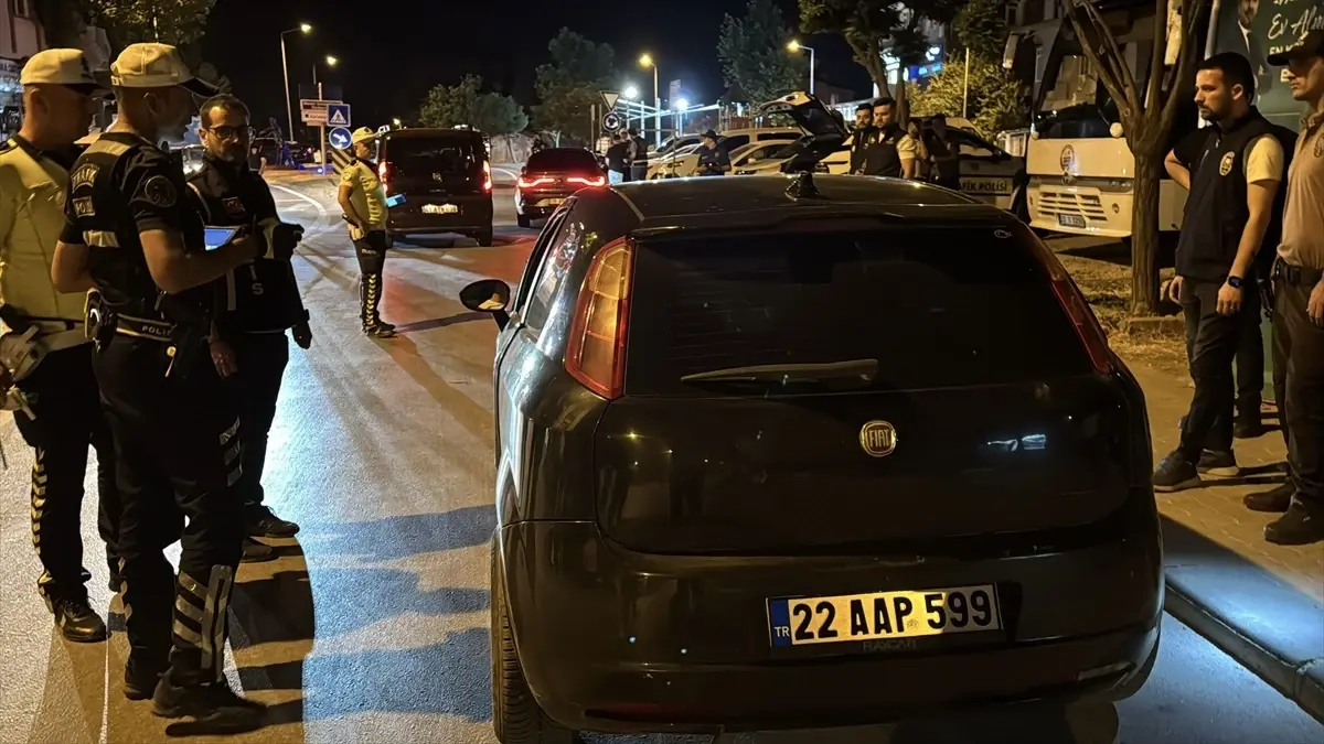 Edirne'de Kumandalı Abartı Egzozlu Araç Sürücüsüne Ceza
