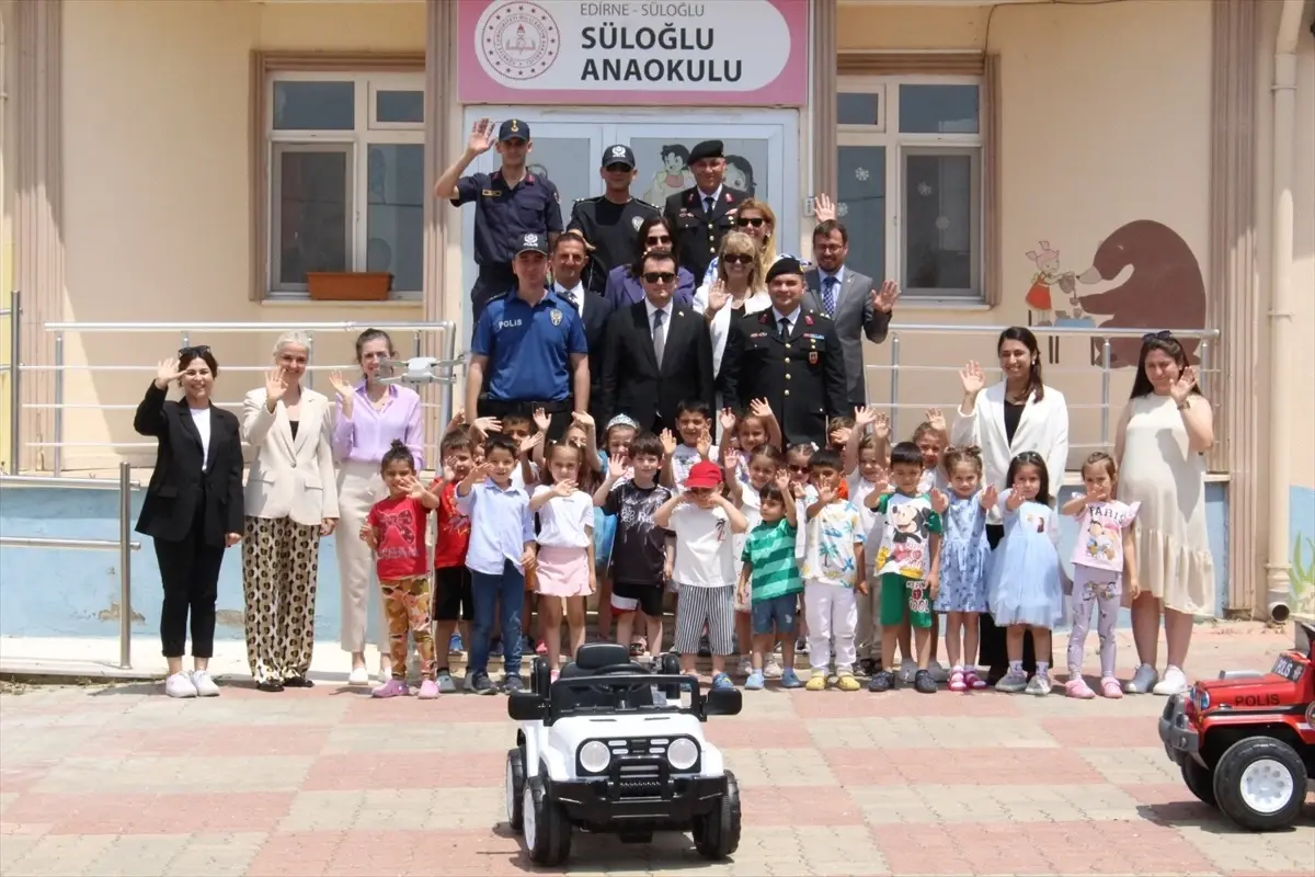 Edirne'de Anaokulu Öğrencilerine Trafik Eğitimi Verildi