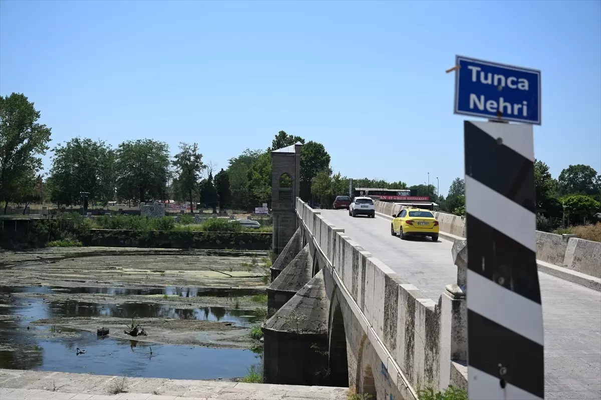 Edirne'deki Meriç ve Tunca Nehirlerinde Debi Düşüşü