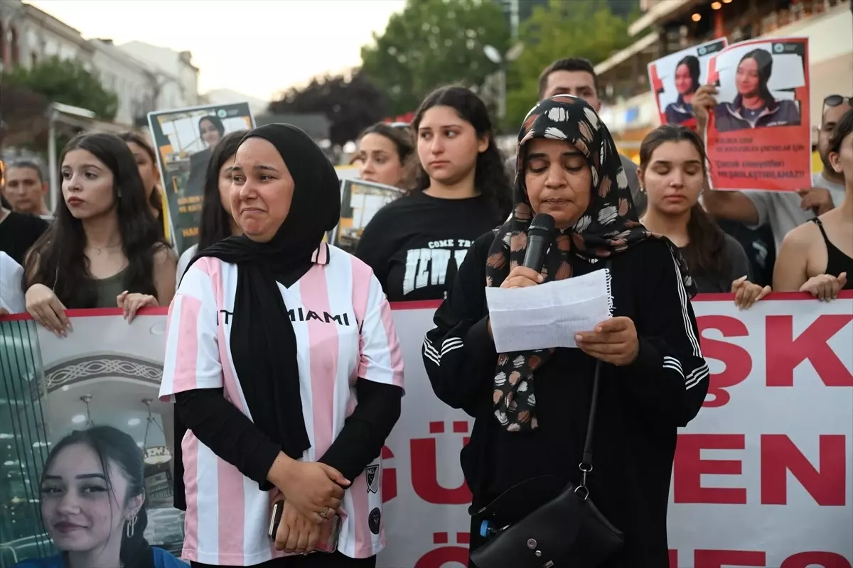 Edirne'de Bıçaklanarak Öldürülen Gülden Coni İçin Yürüyüş Düzenlendi