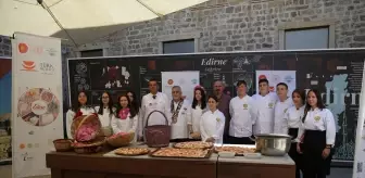 Edirne'de Osmanlı Usulü Gül Reçeli Yapımı Etkinliği Düzenlendi