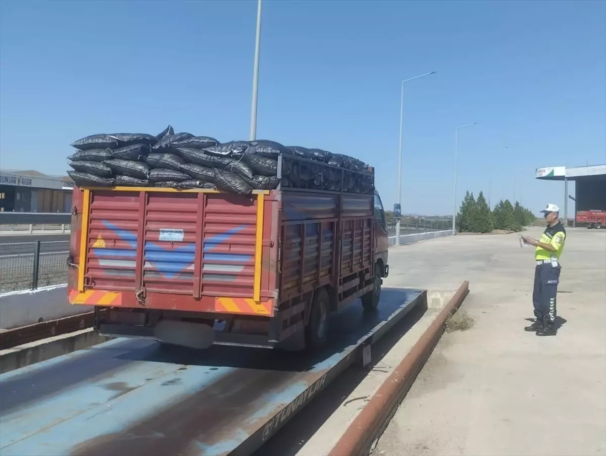 Edirne'de Taşıma Sınırını Aşan Kamyona 51 Bin Lira Ceza