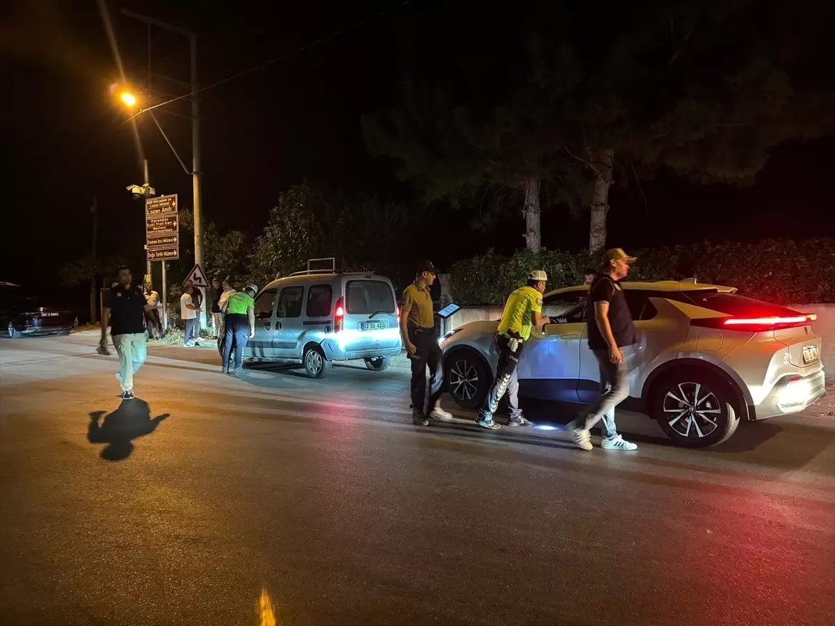 Edirne'de Terörle Mücadele Uygulaması: 168 Kişi ve 41 Araç Sorgulandı