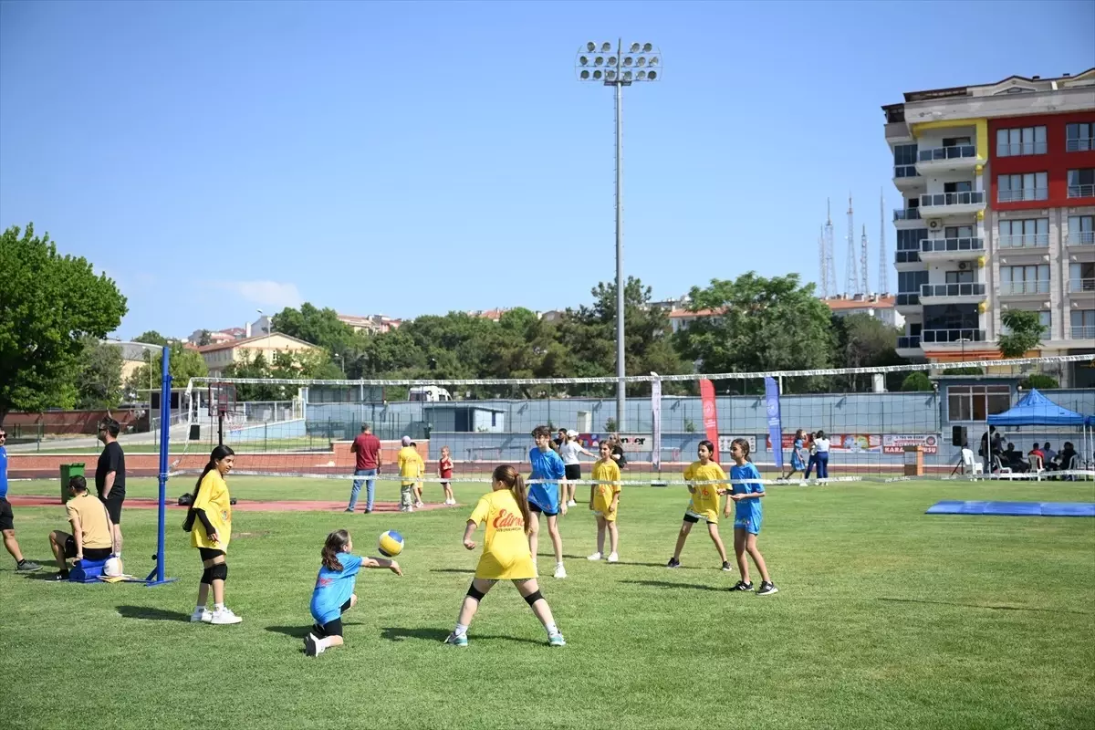 Edirne'de Yaz Spor Okulları Törenle Açıldı