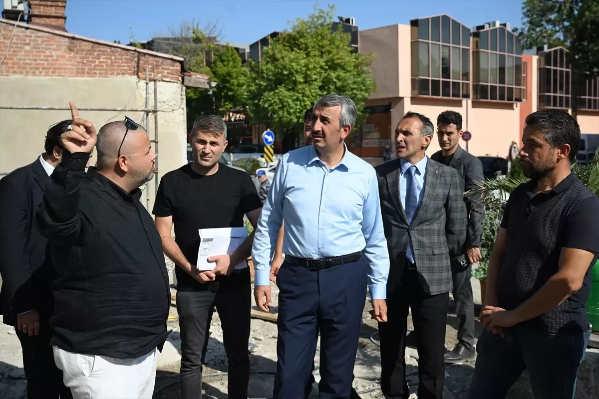 Edirne'de Tarihi Havlucular Hanı ve Mezit Bey Hamamı'nın Restorasyonu Devam Ediyor