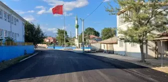 Edirne'de Köy Yollarına Sıcak Asfalt Çalışmaları Devam Ediyor