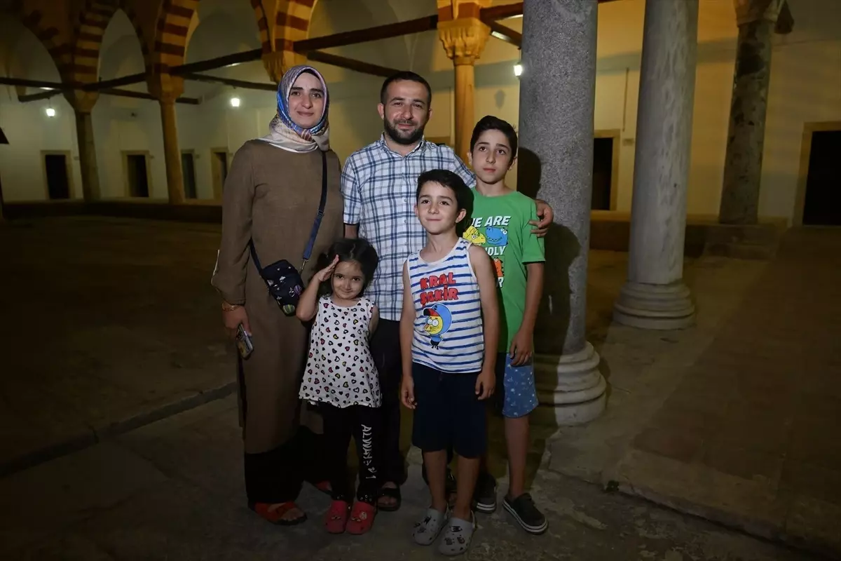 Sultan II. Bayezid Külliyesi Sağlık Müzesi Gece Açık