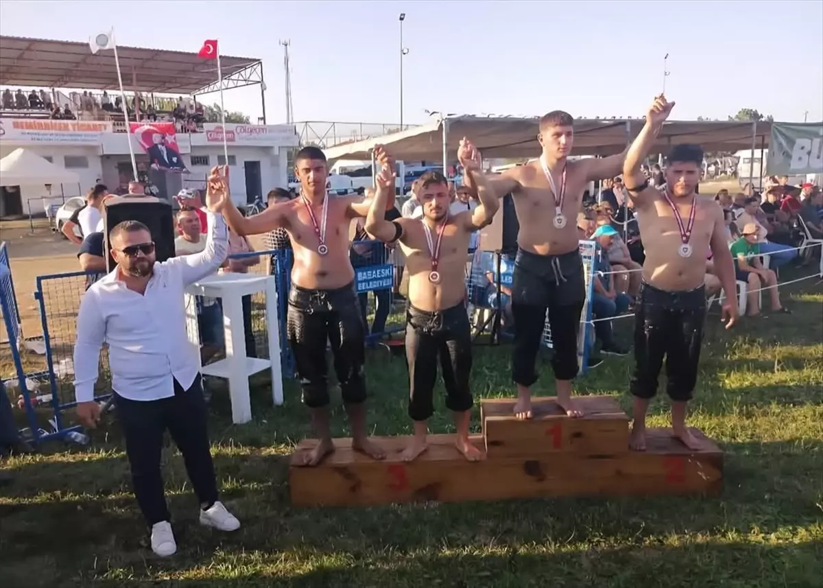 İpsala Spor Kulübü Pehlivanı Zati Demir Madalya Kazandı
