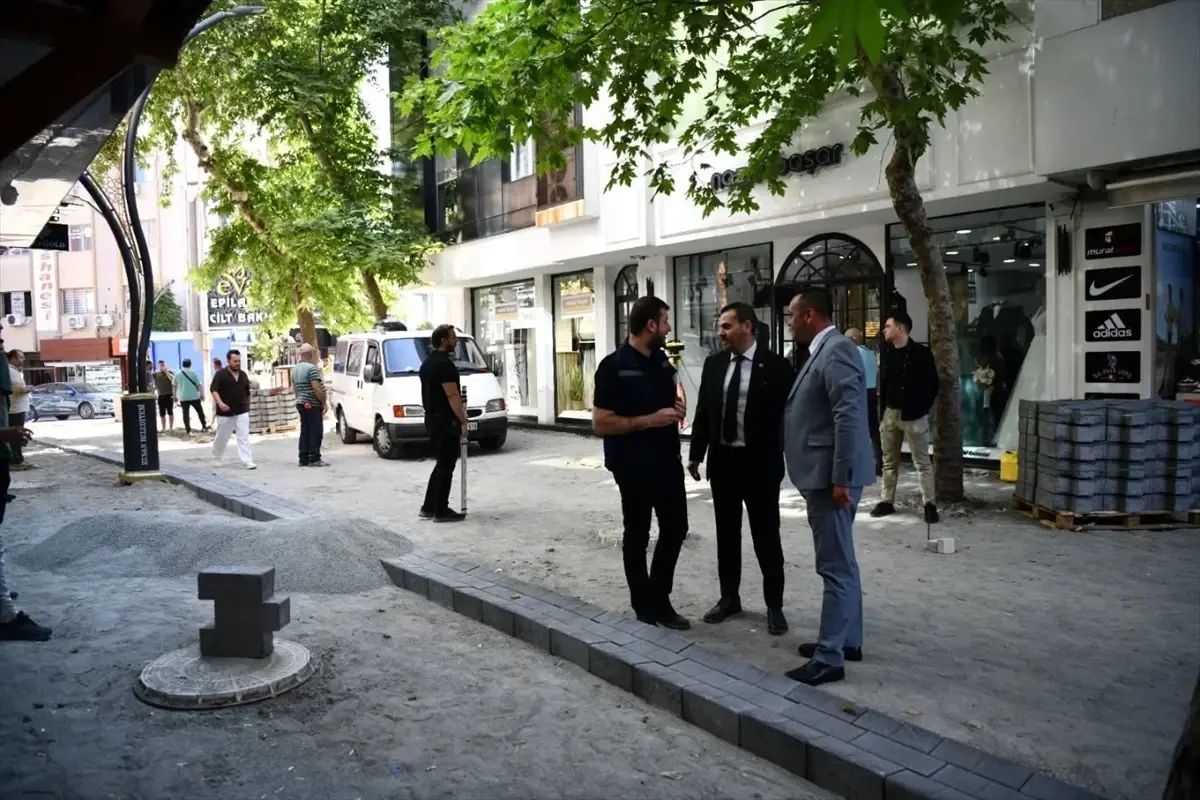 Keşan'da Yol ve Kaldırım Düzenleme Çalışmaları Devam Ediyor
