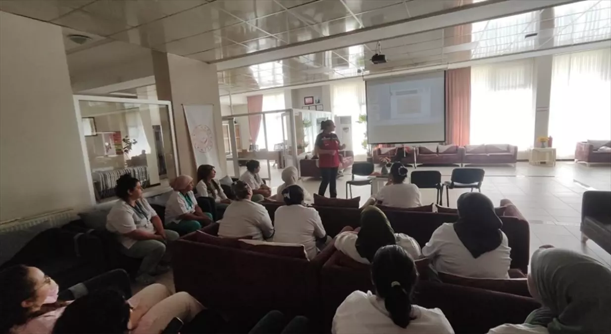 Edirne'de Aile Yılı Kapsamında Eğitim Düzenlendi
