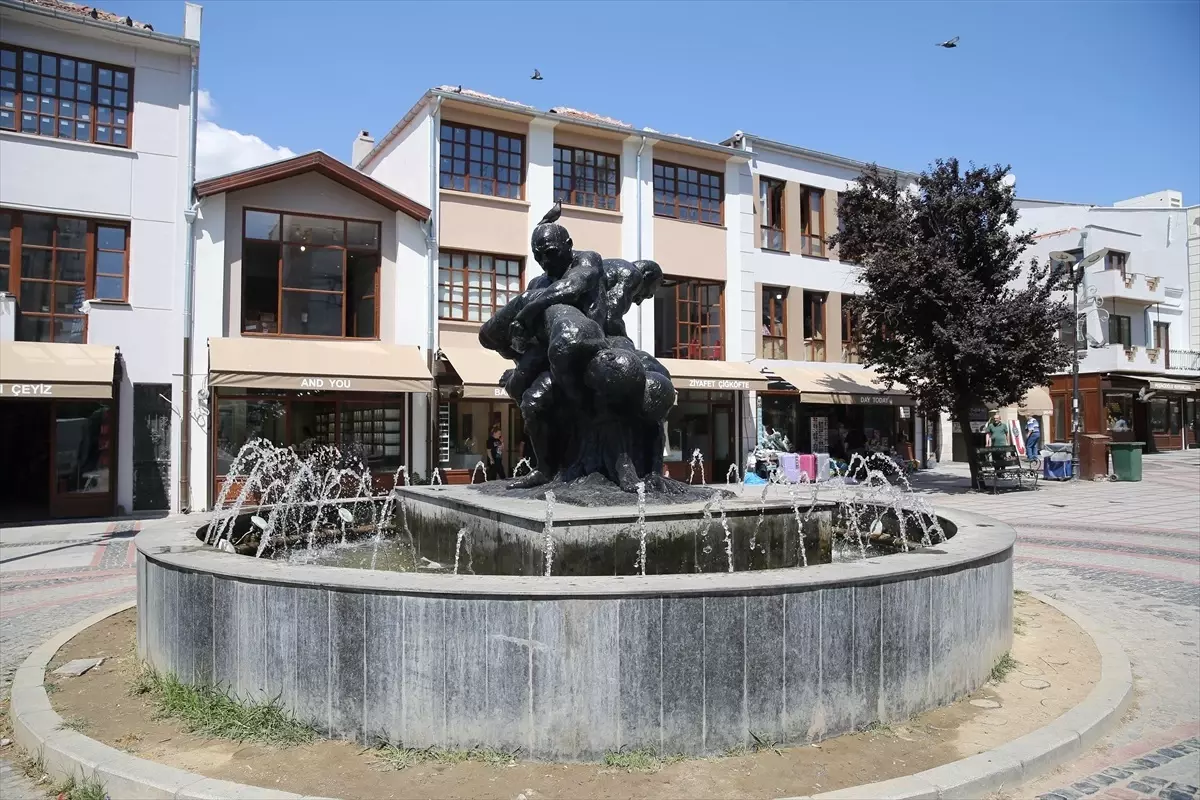 Edirne esnafı Kırkpınar Yağlı Güreşleri Festivali'ne hazır