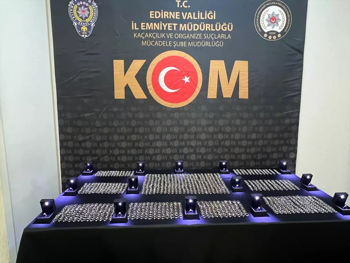 Edirne'de 50 Milyon Liralık Kaçak Kehribar ve Pırlanta Yüzük Ele Geçirildi