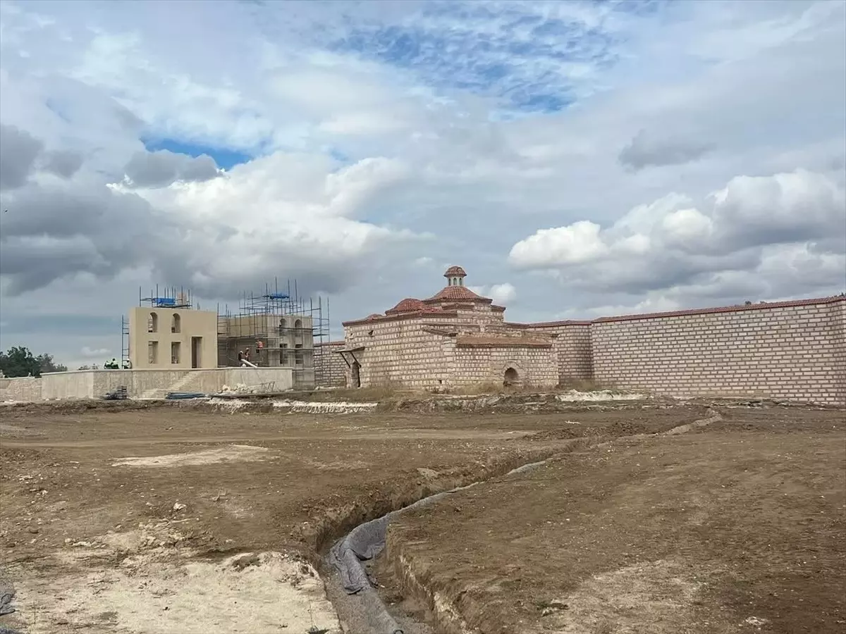 Edirne Sarayı'nda Restorasyon Çalışmaları Devam Ediyor