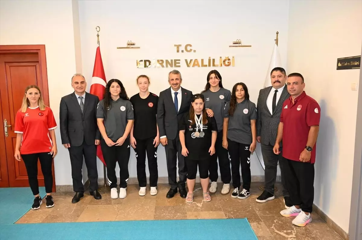 Edirne Valisi, Başarı Elde Eden Milli Sporcuları Kabul Etti