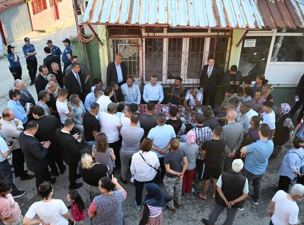 Vali Yunus Sezer Menzilahir Mahallesi'ni Ziyaret Etti