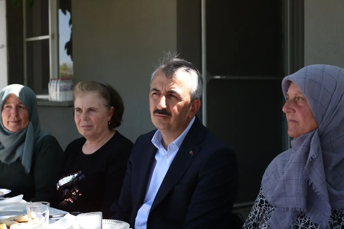 Edirne Valisi, Fıstık Üreticileriyle Bir Araya Geldi