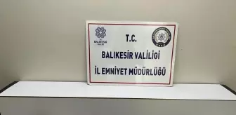 Edremit'te Uyuşturucu Operasyonu: 5 Bin 586 Sentetik Hap Ele Geçirildi