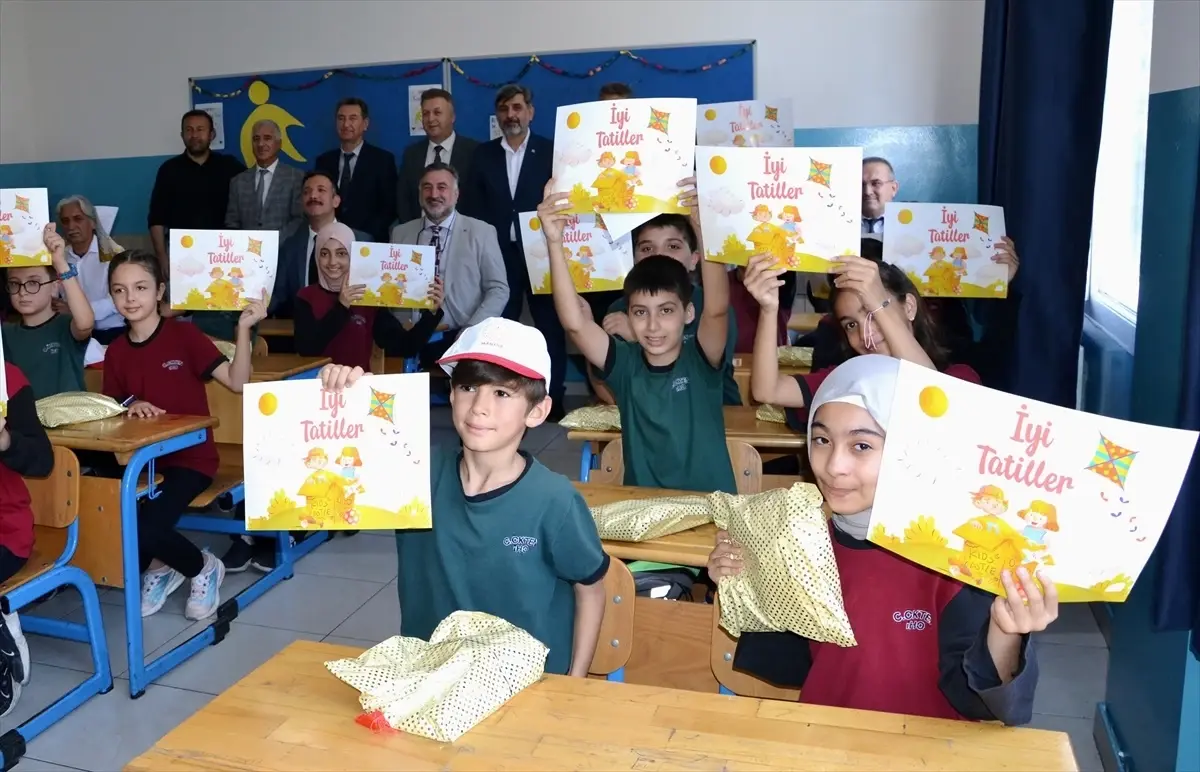 Ege Bölgesi'nde Öğrenciler Yaz Tatiline Girdi