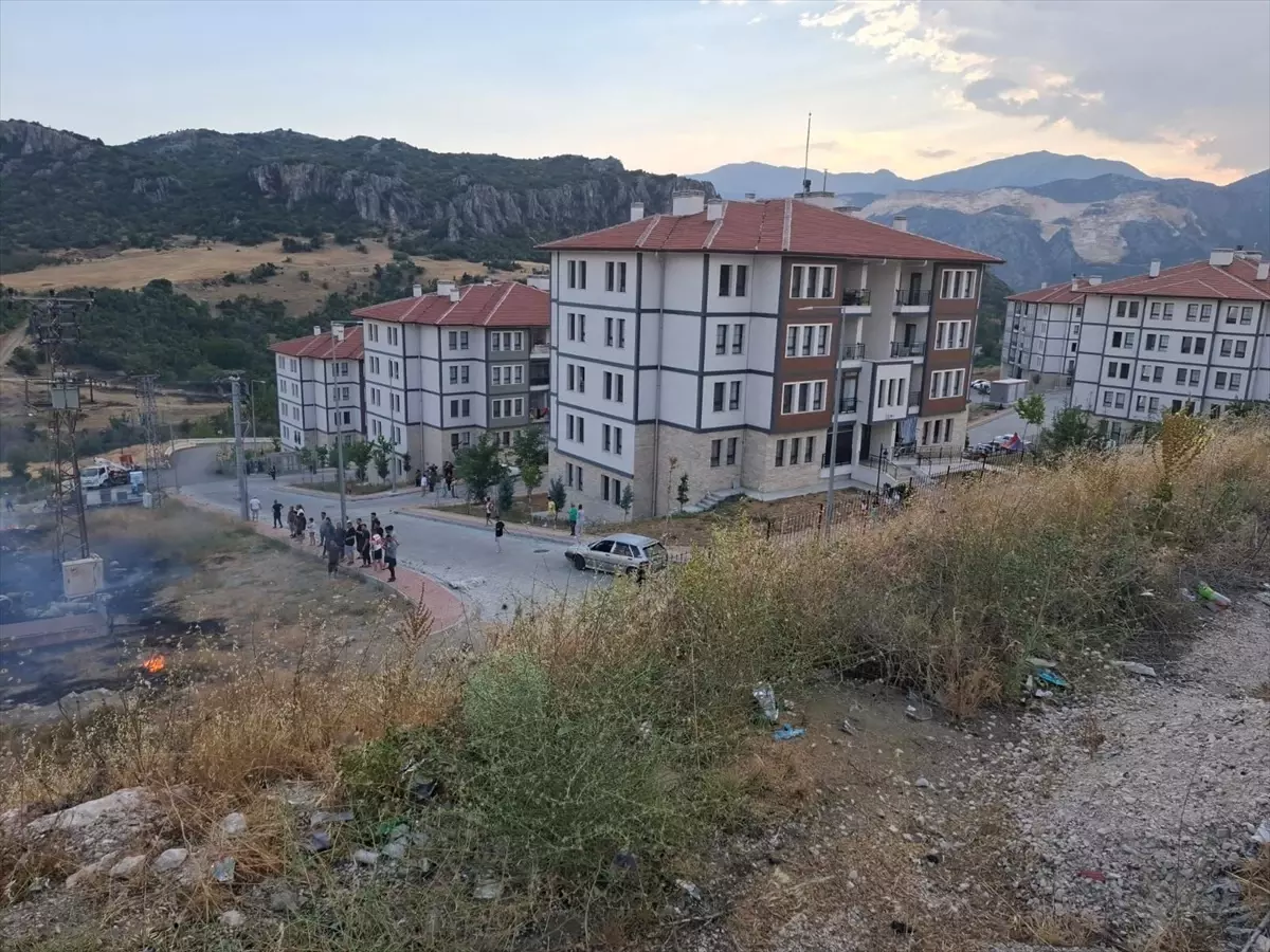 Eğirdir'de Boş Arazide Yangın Çıktı