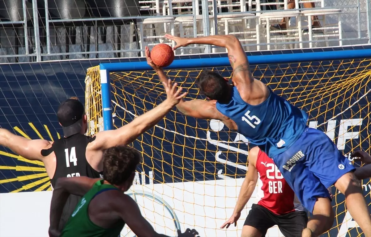 EHF Avrupa Plaj Hentbolu Şampiyonası'nda Yarı Final Eşleşmeleri Belli Oldu