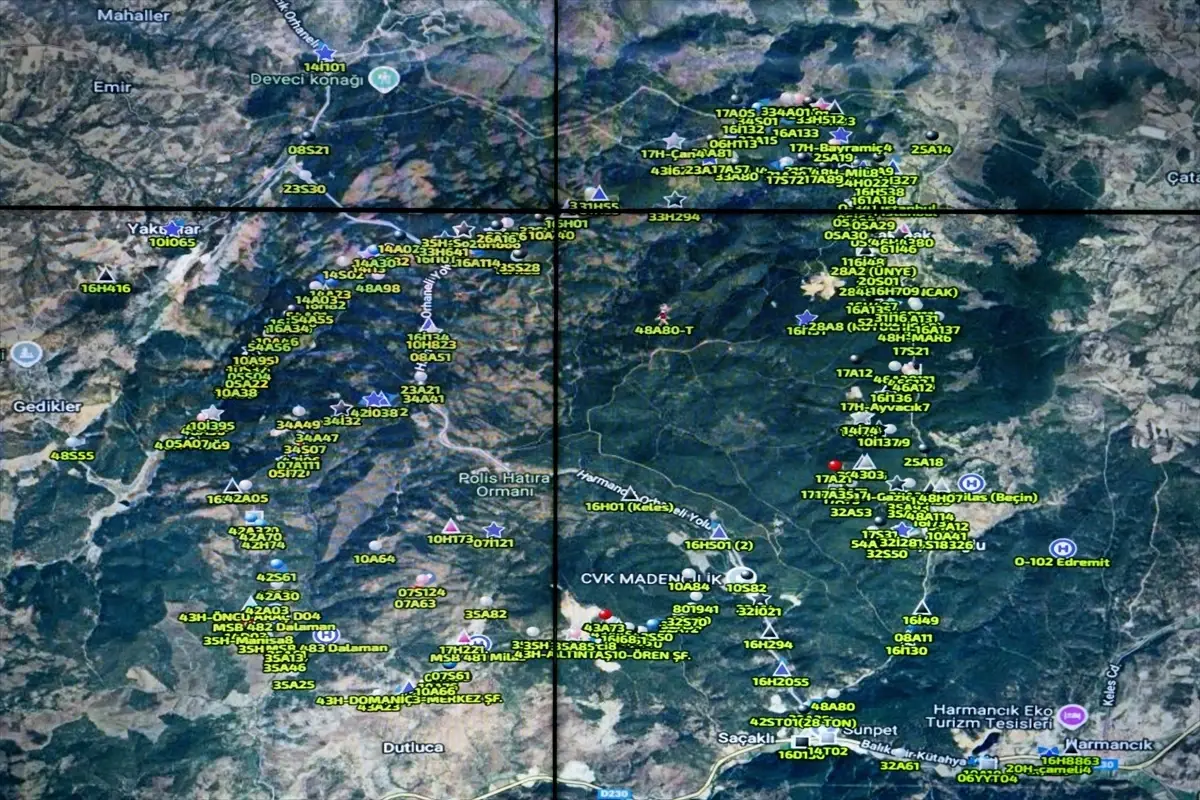 Bursa Harmancık'taki Orman Yangınına Müdahale Devam Ediyor