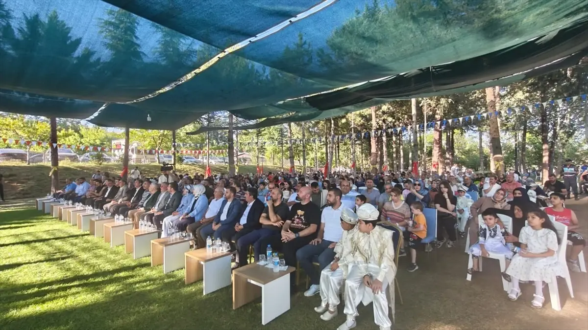 Elazığ'da 2. Geleneksel Sünnet Şöleni'nde 164 Çocuk Sünnet Edildi