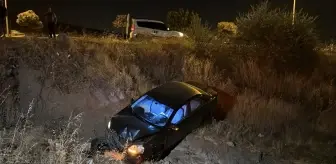 Elazığ'da Şarampole Devrilen Otomobilde 5 Yaralı