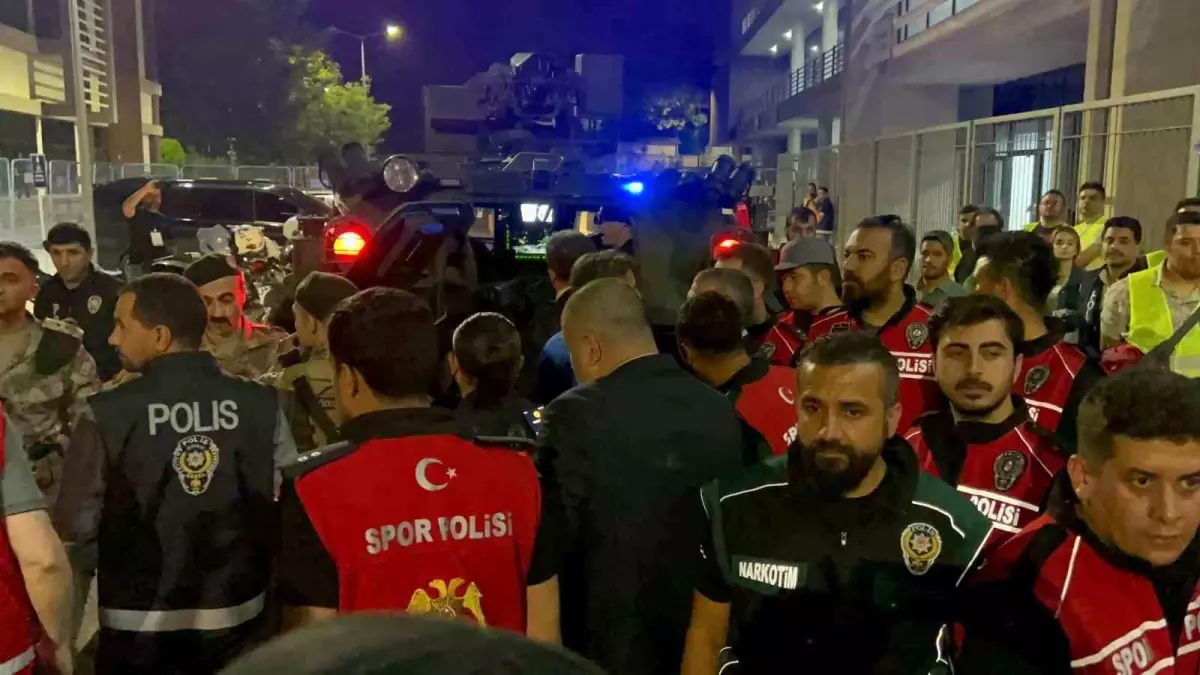 Elazığspor - Vanspor FK Maçı Tatil Edildi