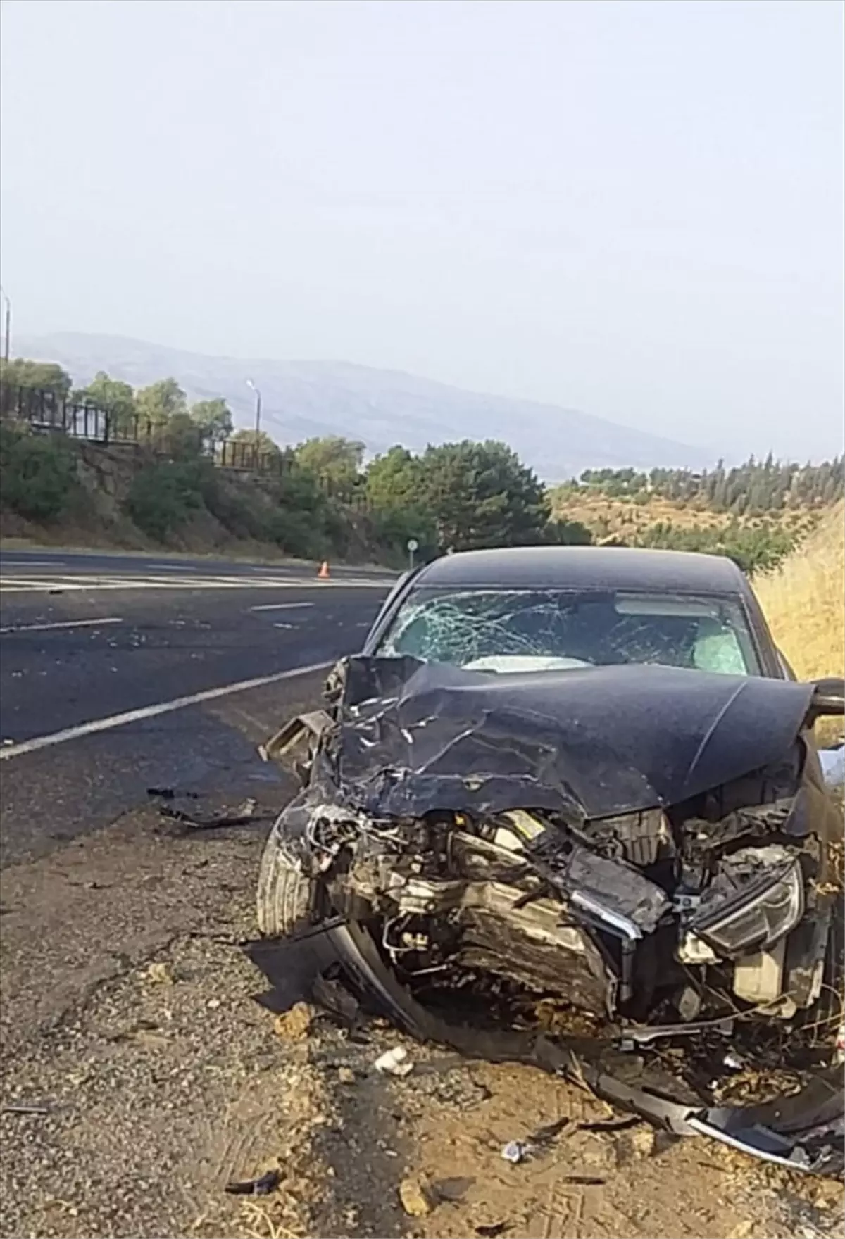 Elazığ'da Otomobil Çarpışması: 1'i Ağır, 6 Yaralı