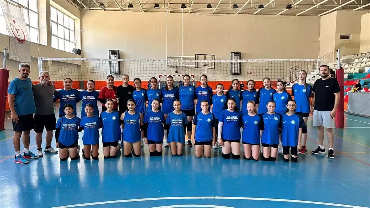 Elmalı Belediyespor Kız Voleybol Takımı Kuruldu
