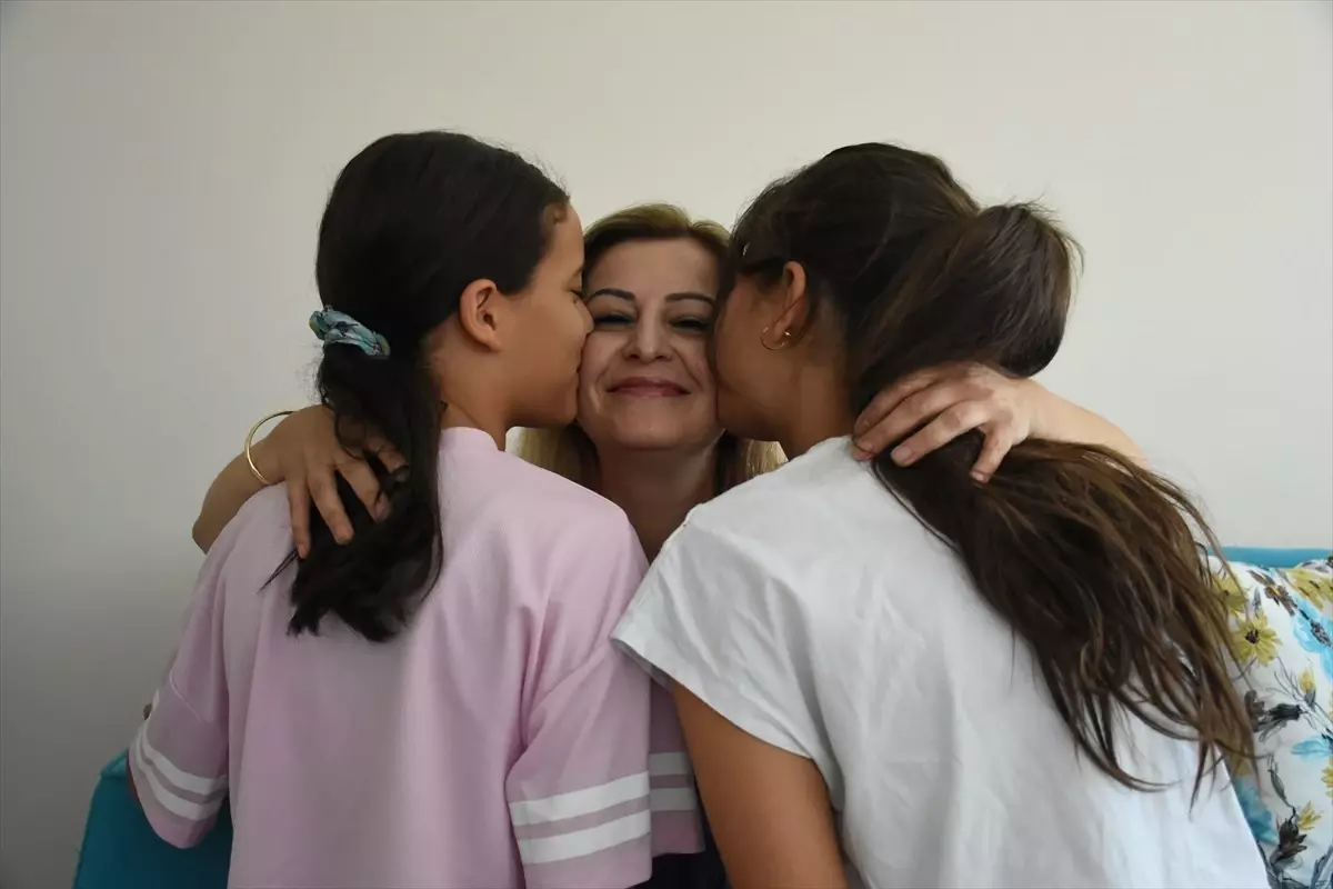 Koruyucu Ailedeki İki Kız Kardeşin Hikayesi