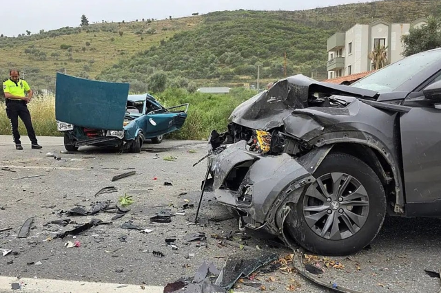 Master actor Şerif Sezer was involved in a traffic accident