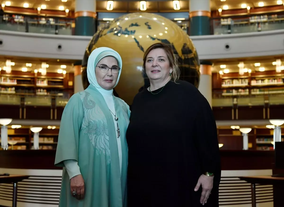 Emine Erdoğan, Gürcistan Cumhurbaşkanı Kavelashvili'nin eşiyle Millet Kütüphanesi'ni ziyaret etti